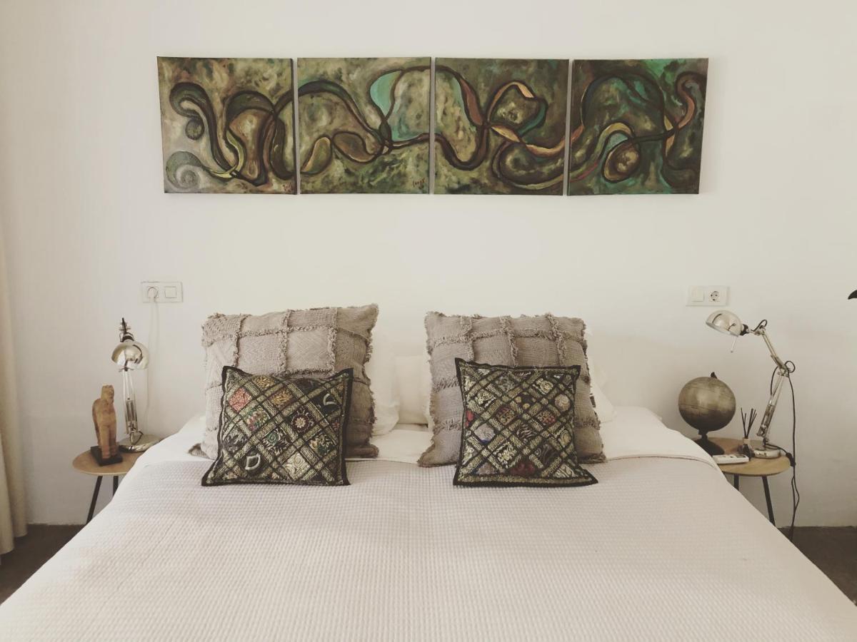 Bed & Breakfast Justbeandbeibiza *