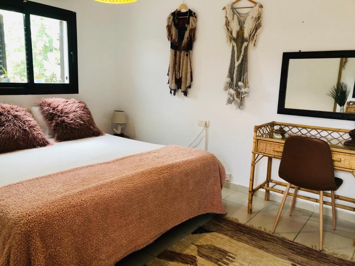 Justbeandbeibiza Bed & Breakfast *