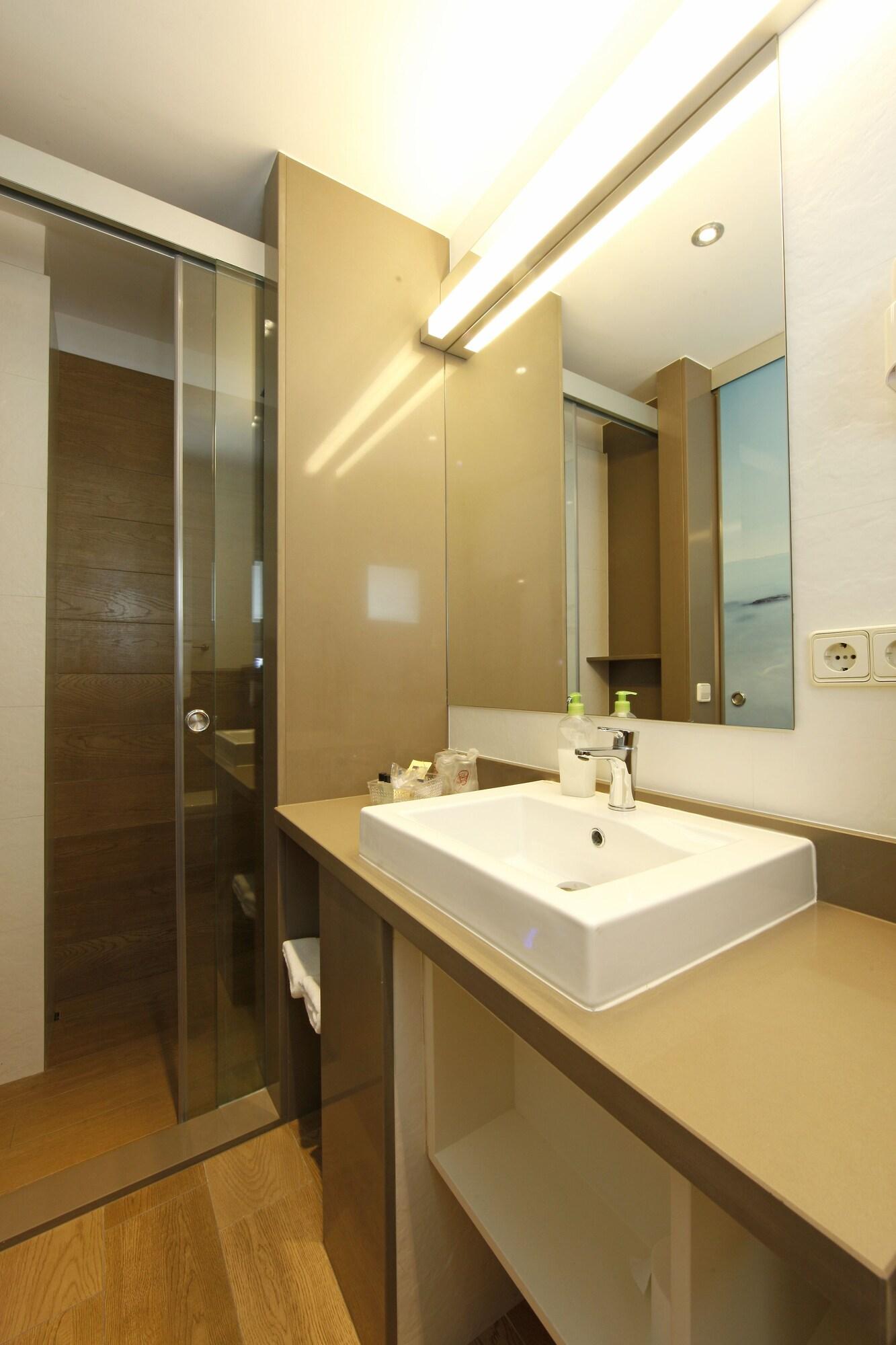 Lux Isla 3* Talamanca (Ibiza)