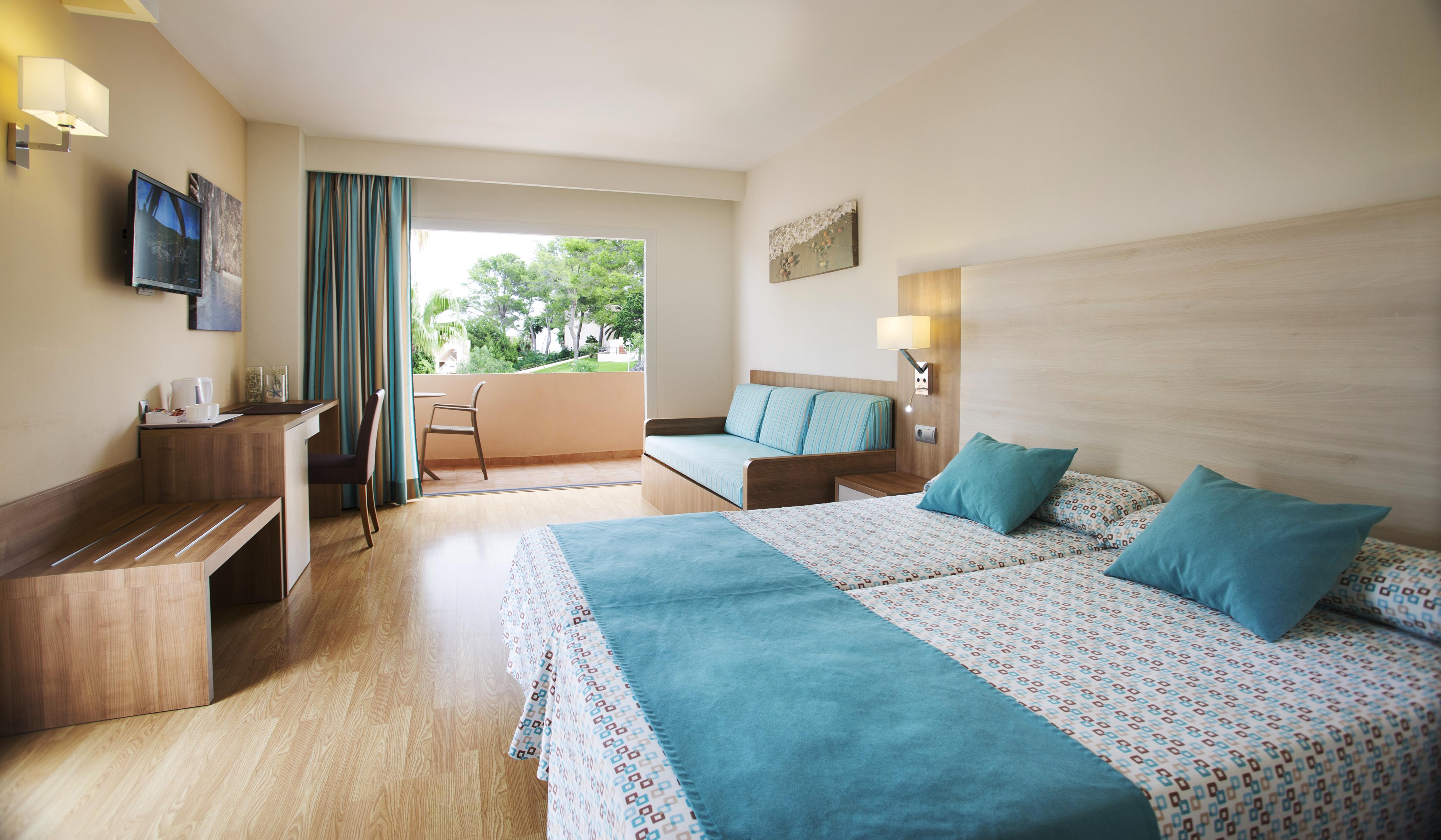 Invisa Club Cala Blanca 3* Es Figueral