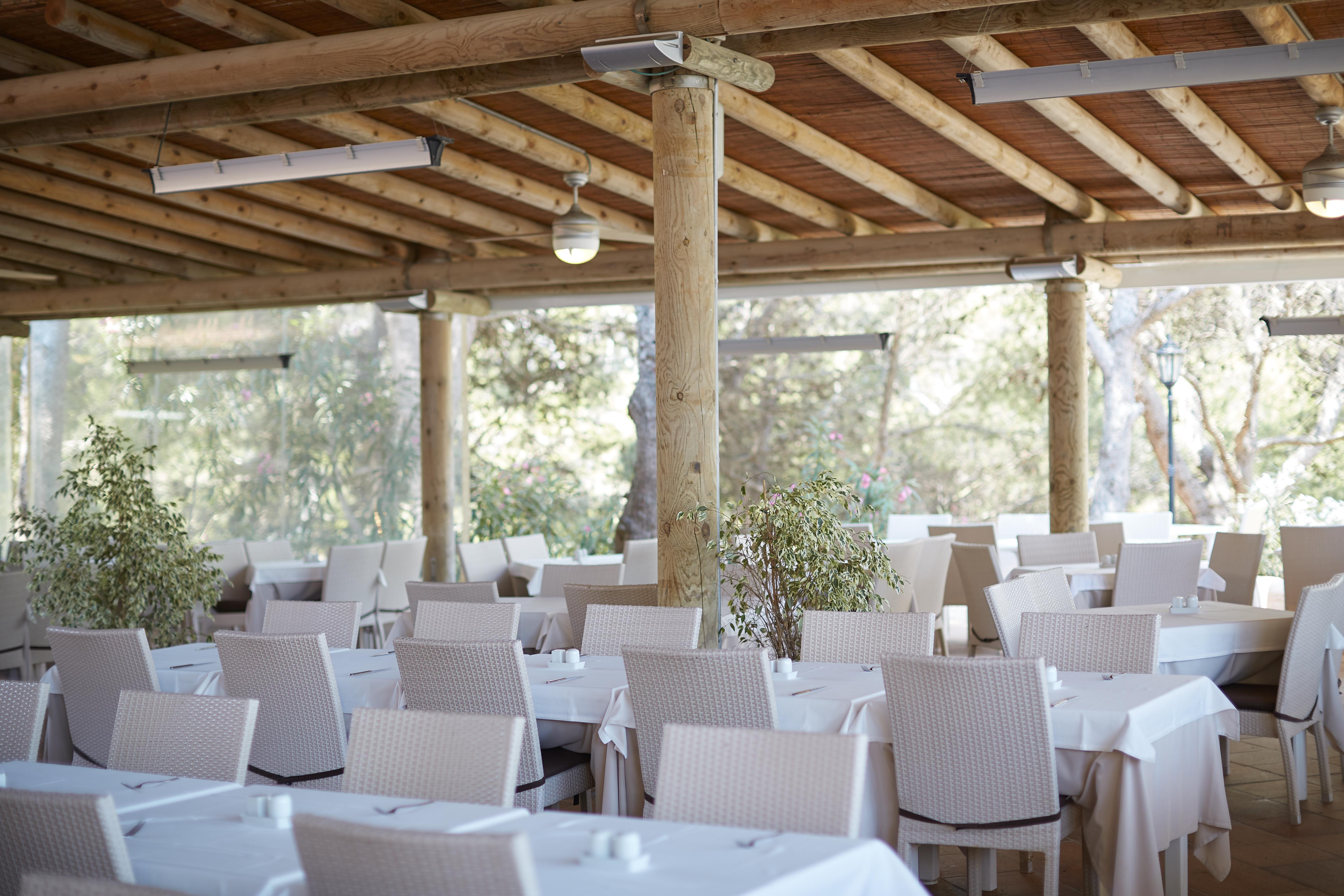 Invisa Club Cala Blanca 3* Es Figueral