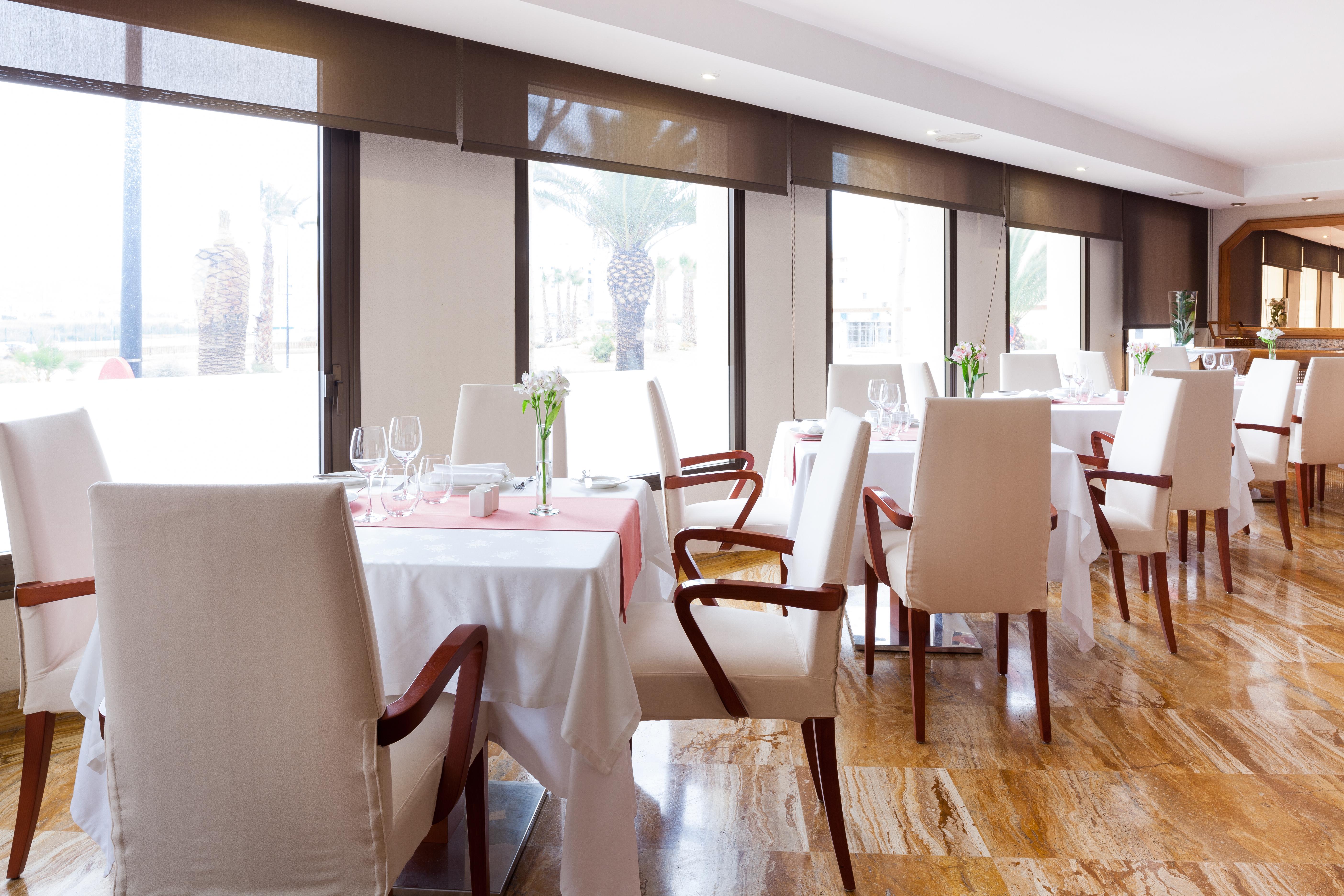 Royal Plaza 4*