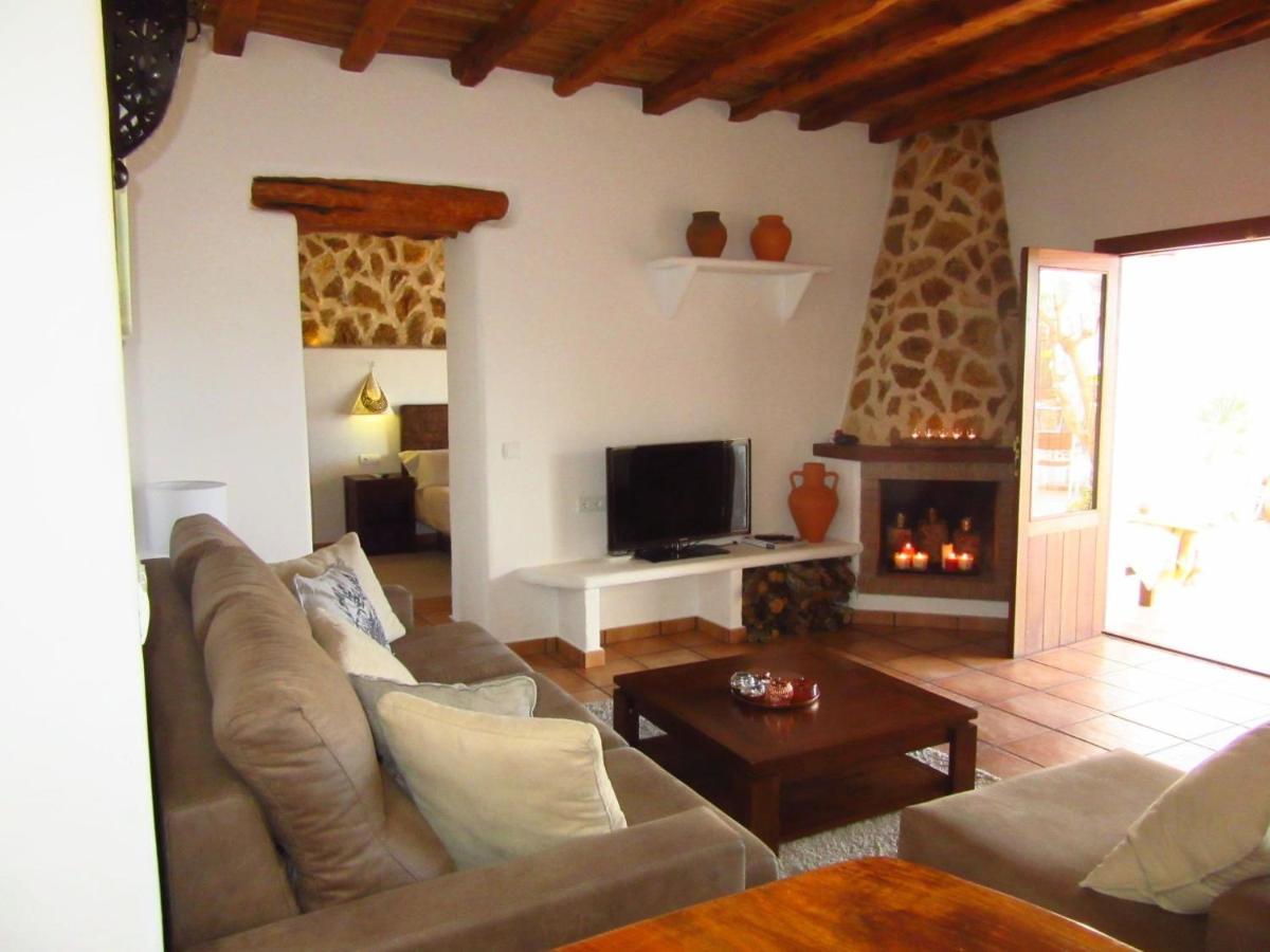 Belvilla By Oyo Casa Jacuzzi Villa Sant Joan De Labritja