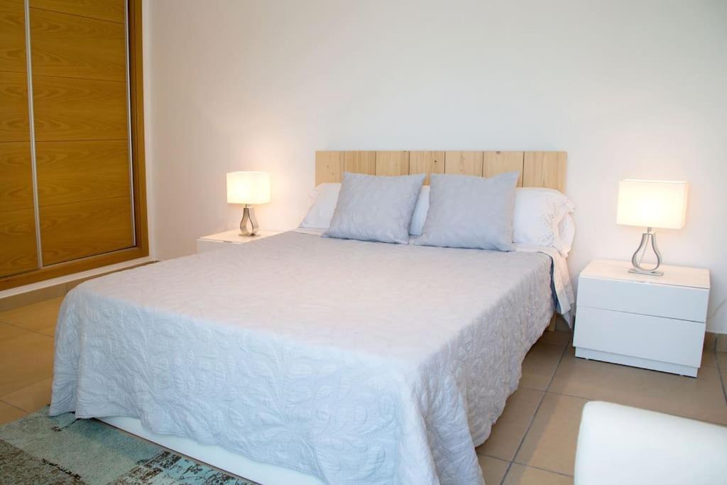 Modern In Cala Jondal Porroig * Sant Josep de sa Talaia