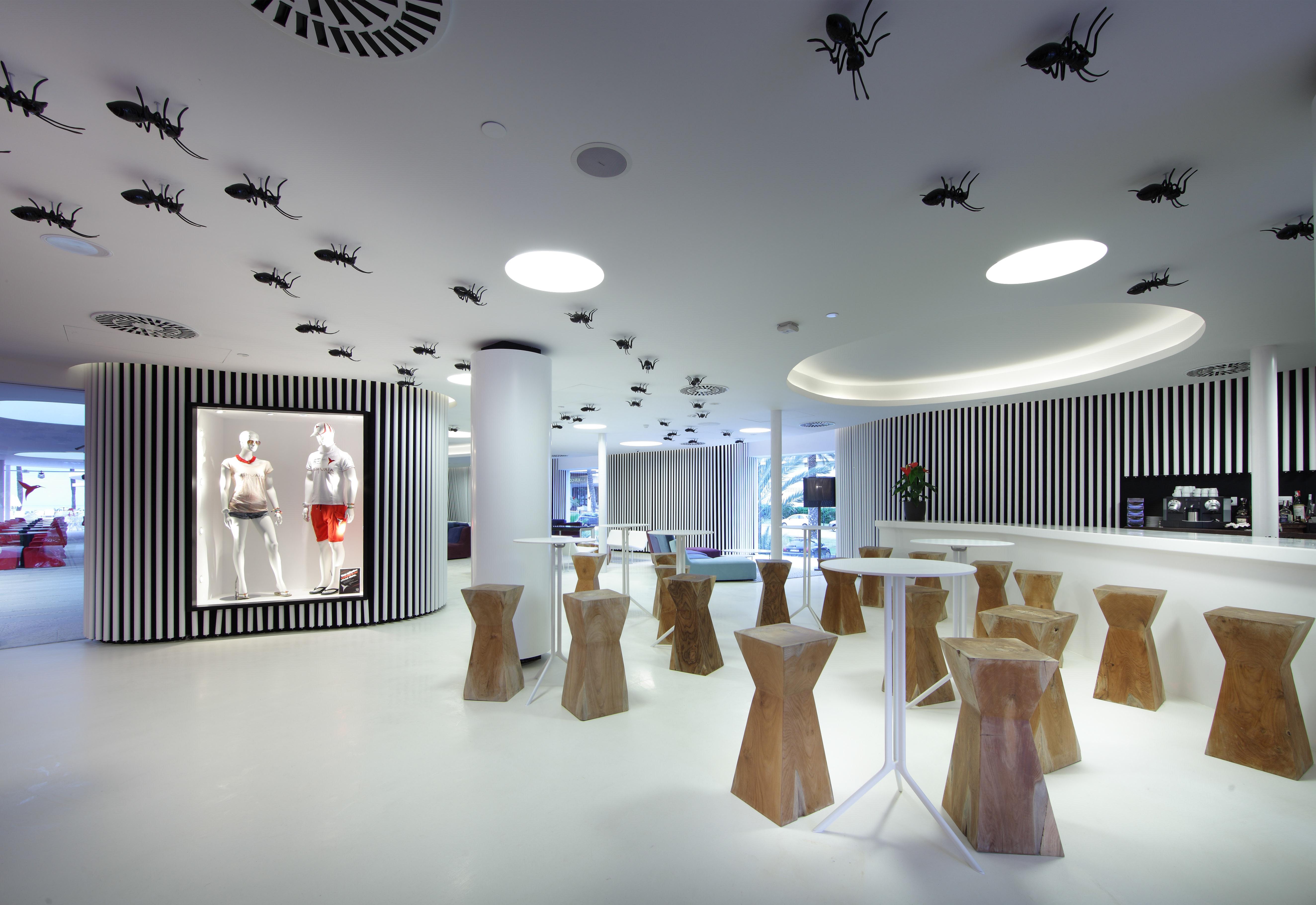 The Unexpected Ibiza - Adults Only - Ushuaia Club Entrance Included Platja d'en Bossa