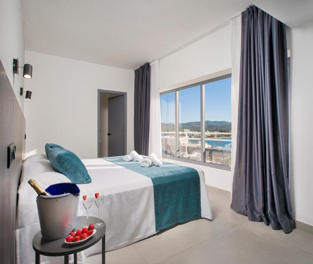 Base - Adults Only Hotel San Antonio (Ibiza)