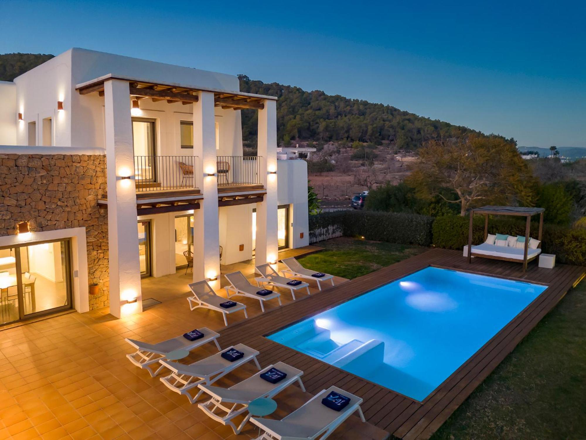 In Sleeps 10 To 12 Guests Ibiza Town