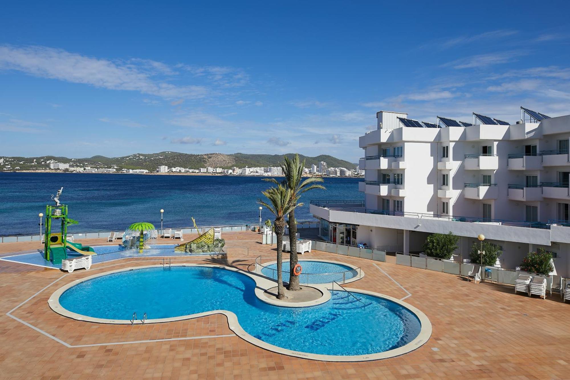 Playa Bella Aparthotel 3*