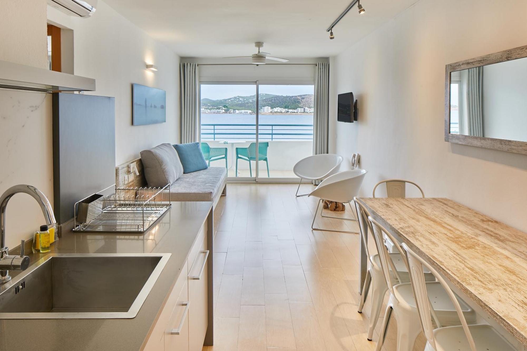 Playa Bella 3* San Antonio (Ibiza)