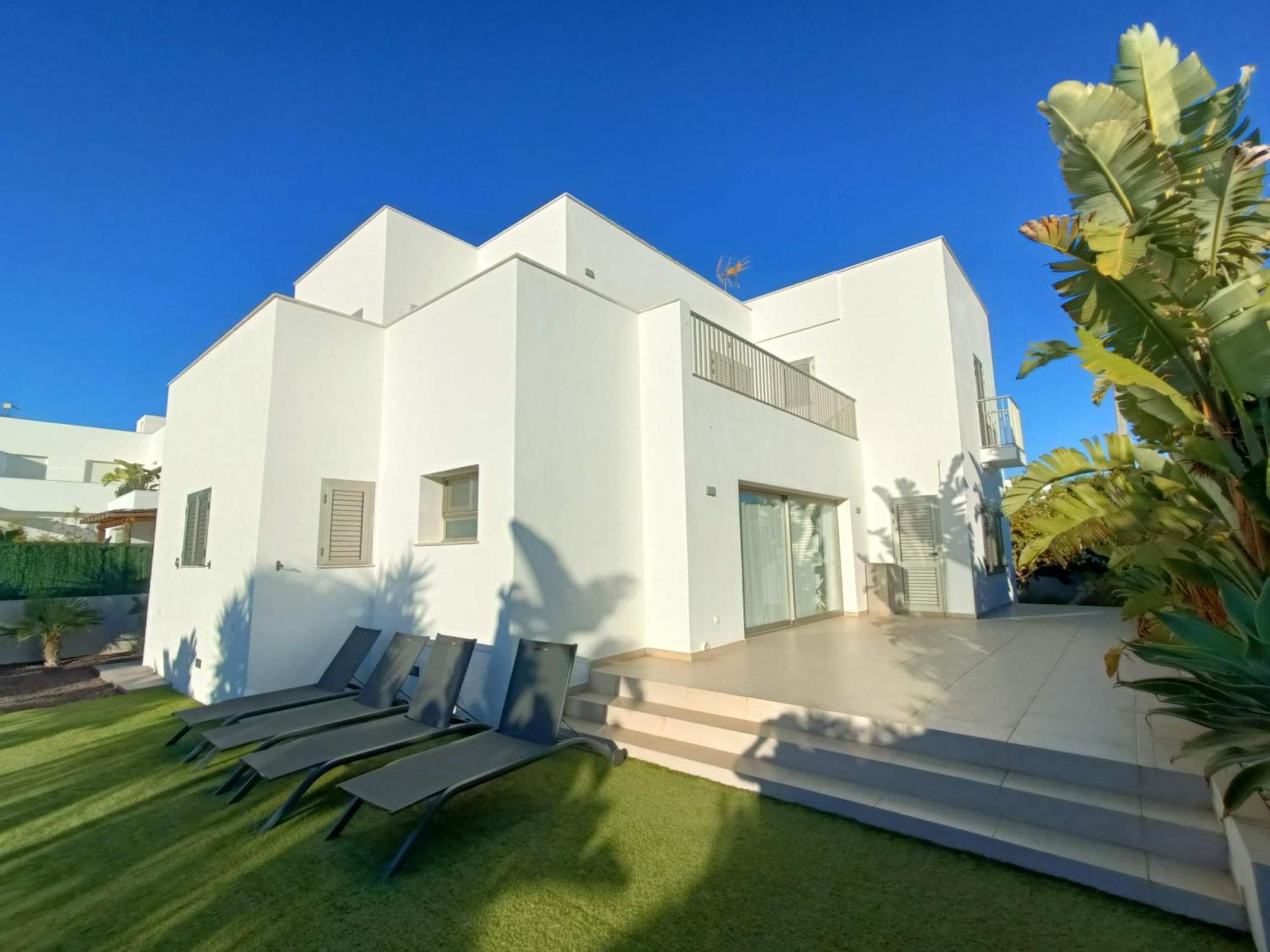 Moderna Casa Con Piscina Privada * Santa Eulária des Riu