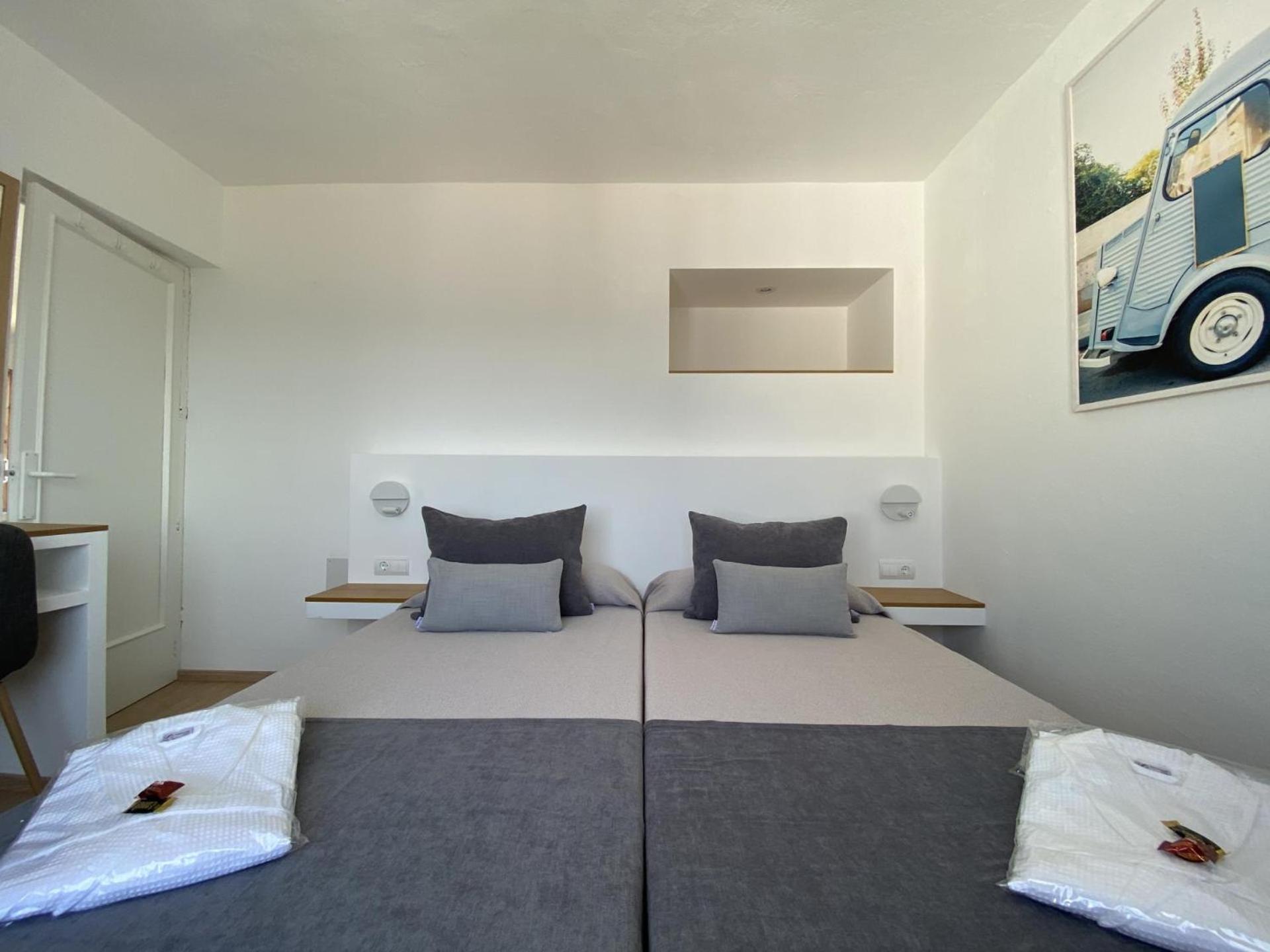 Aparthotel Cenit & Apts. Sol Y Viento Cidade de Ibiza