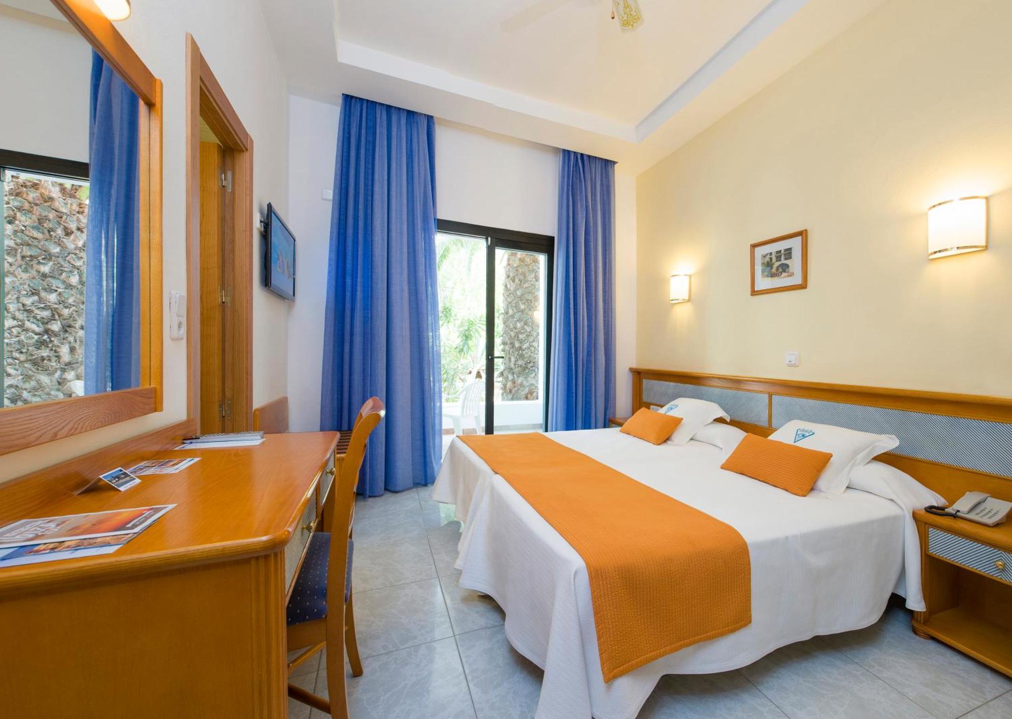 Hotel Osiris Ibiza 3*