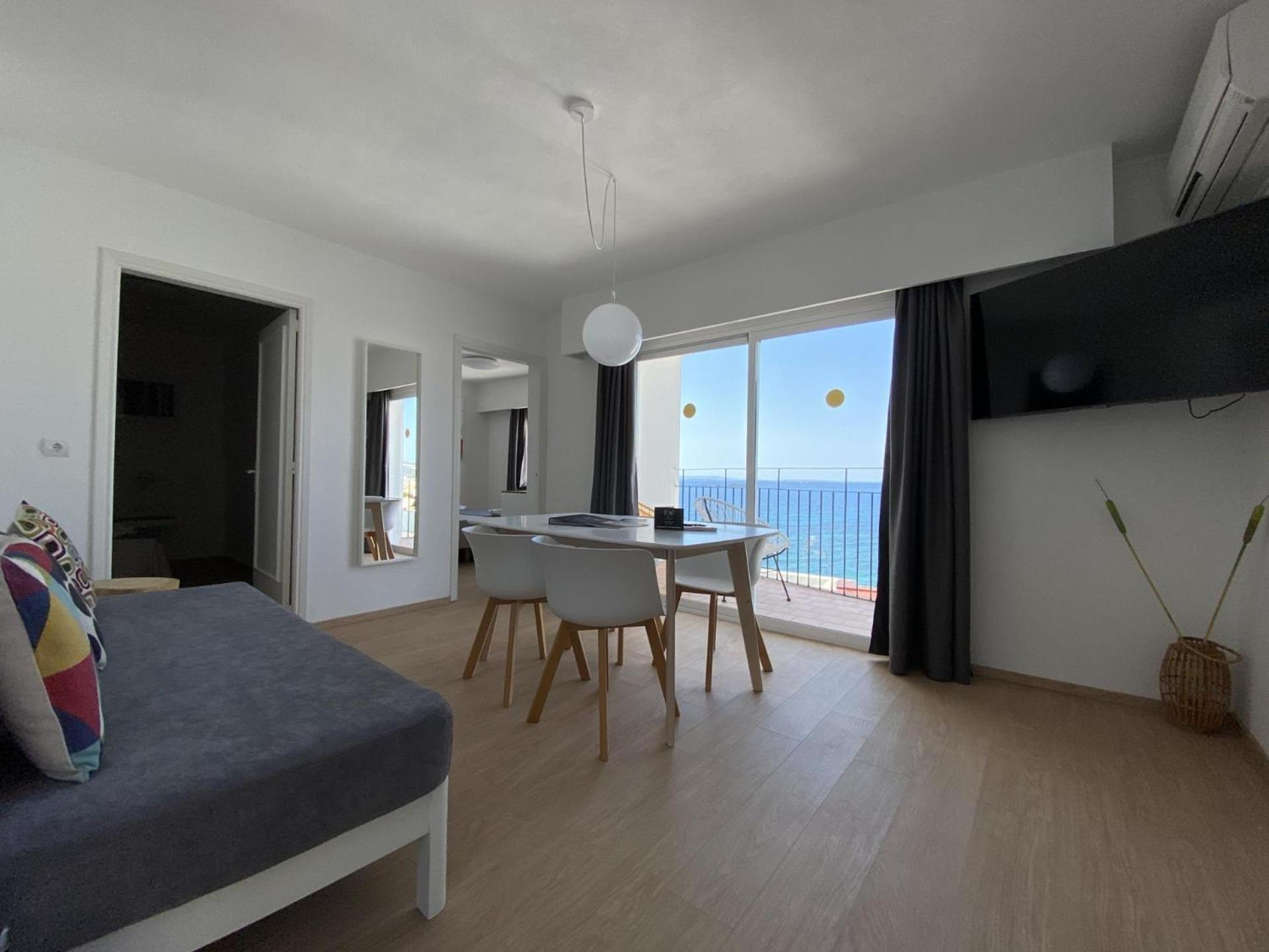 Cenit & Apts. Sol Y Viento 2*