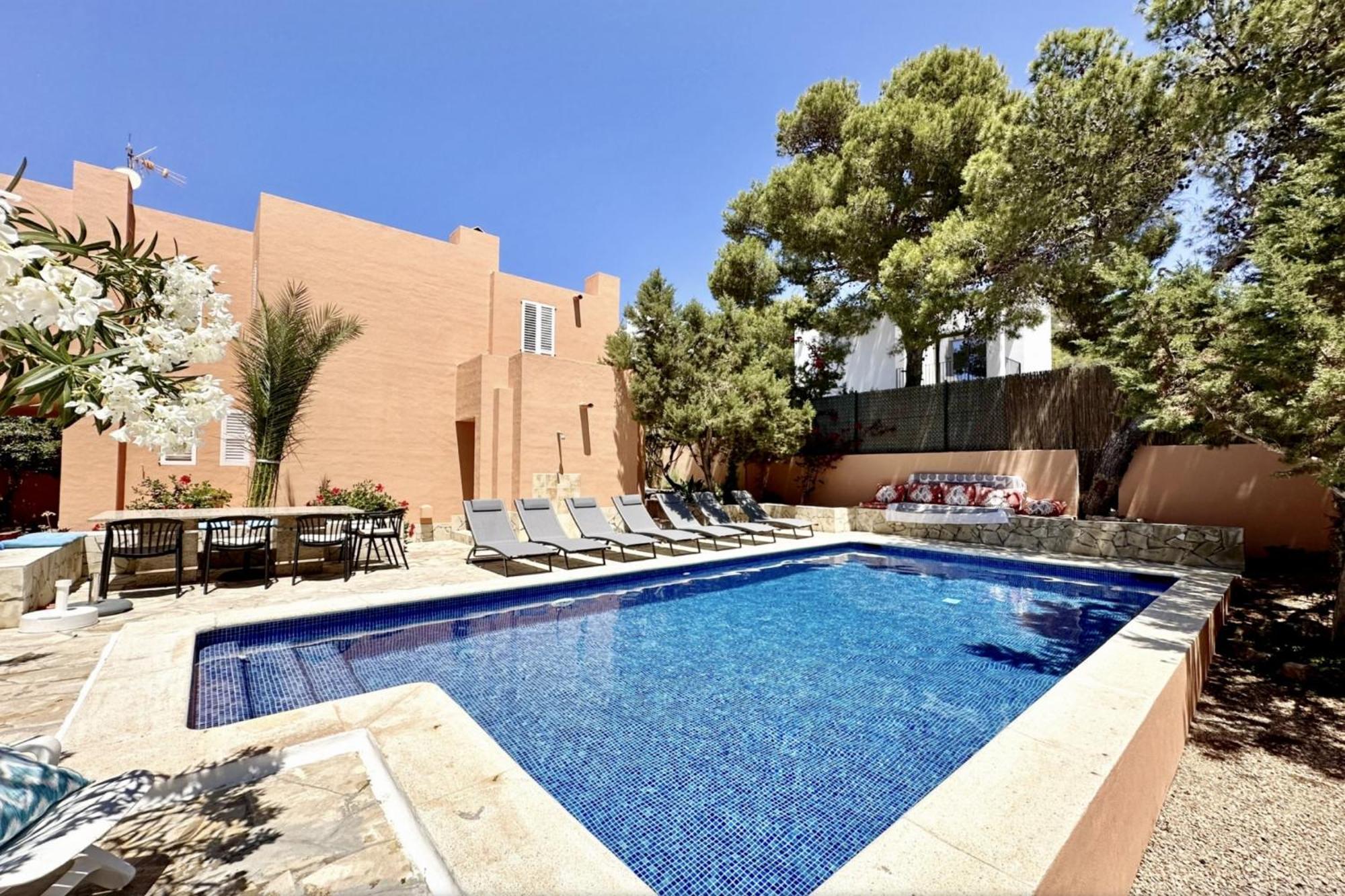With Pool Calo Den Real Sant Josep de sa Talaia