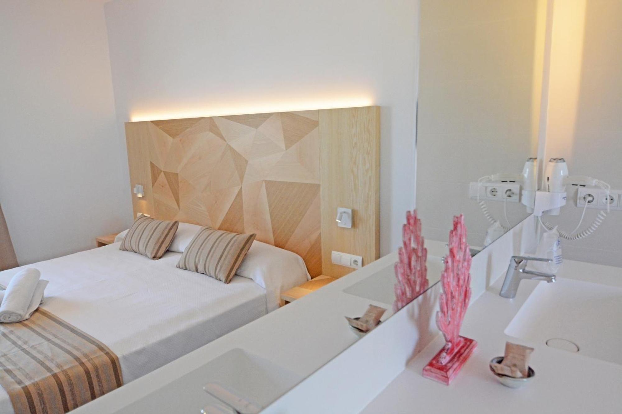 Playa Sol Aparthotel