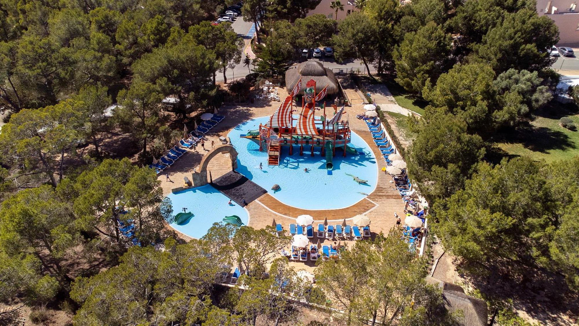 Invisa Club Cala Blanca Hotel 3*