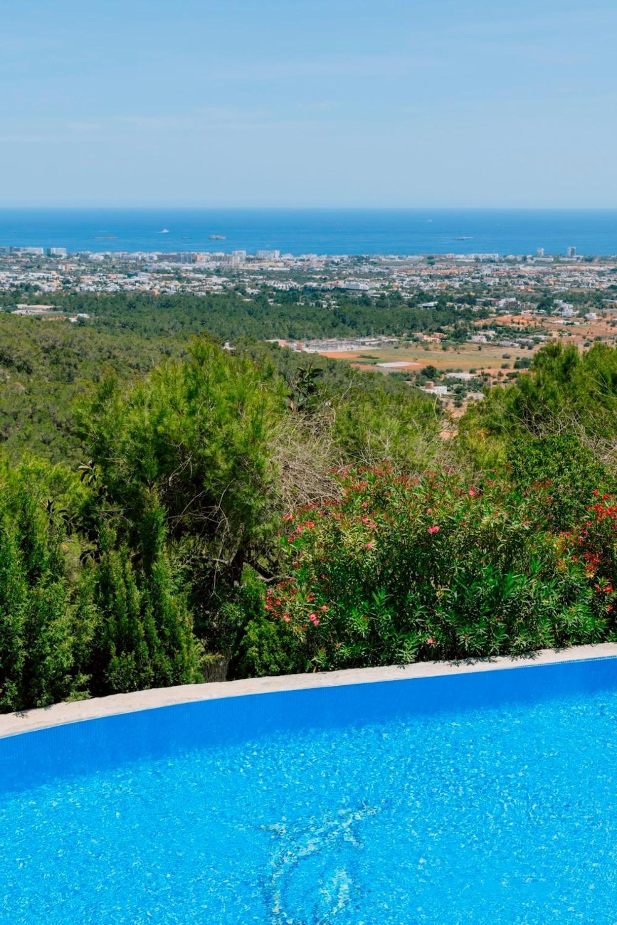 Villa Bellavista Has Stunning Views And A Private Infinity Pool *
