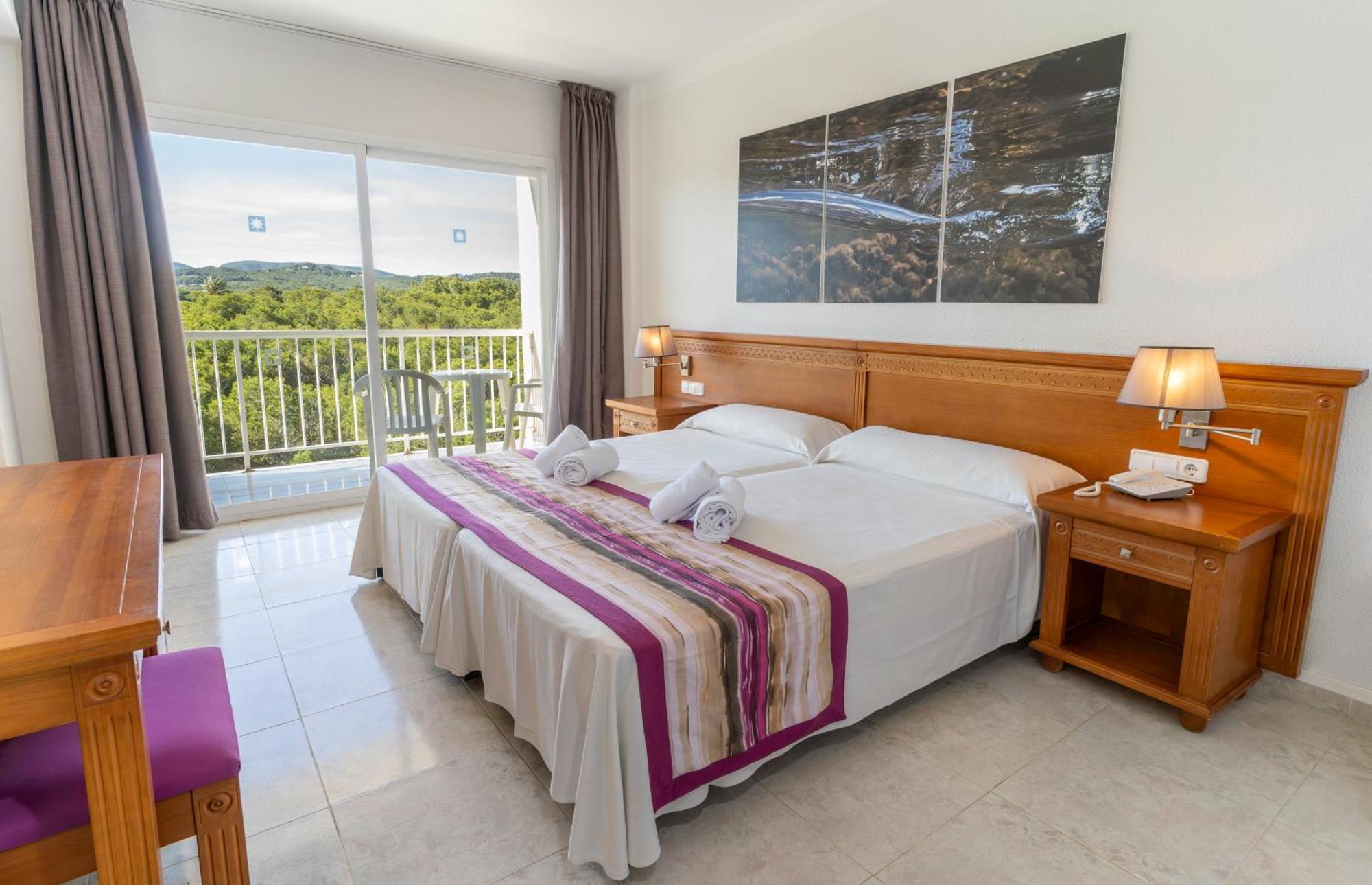 Moon Dreams Coral Hotel 3*