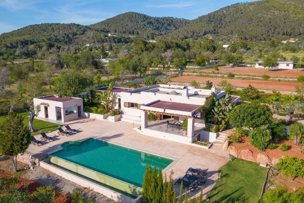 Kety -luna Con Preciosa Piscina Y Vistas ! Villa Sant Llorenç de Balàfia