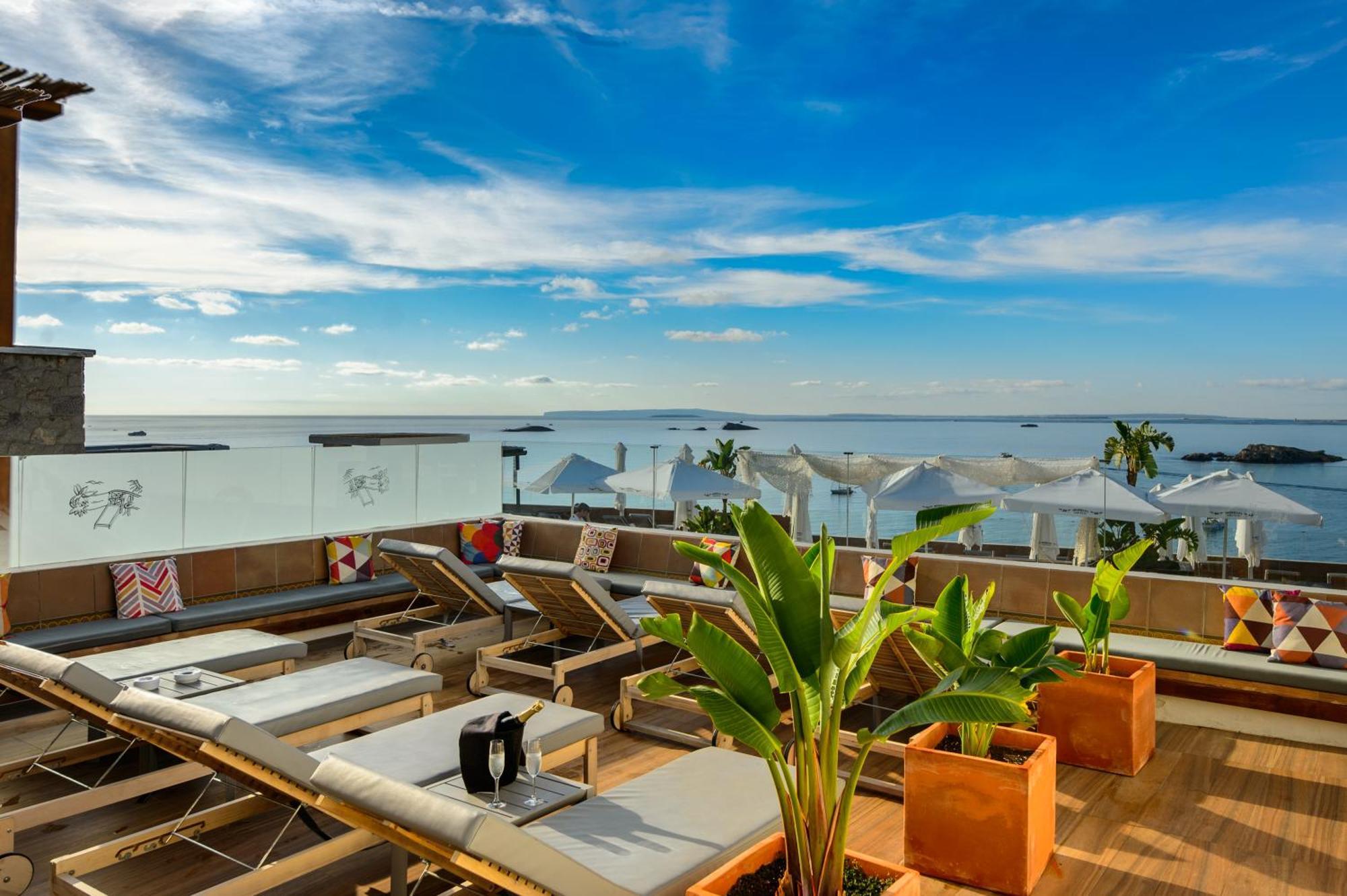 Aparthotel Cenit & Apts. Sol Y Viento 2*