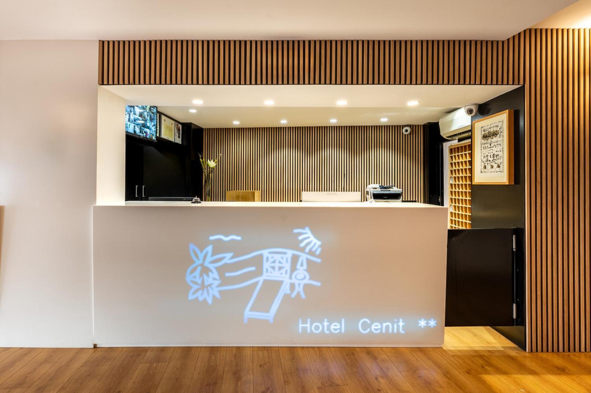 Aparthotel Cenit & Apts. Sol Y Viento