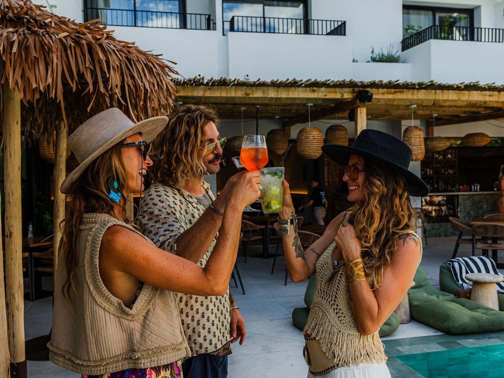 Casita Blanca - Adults Only