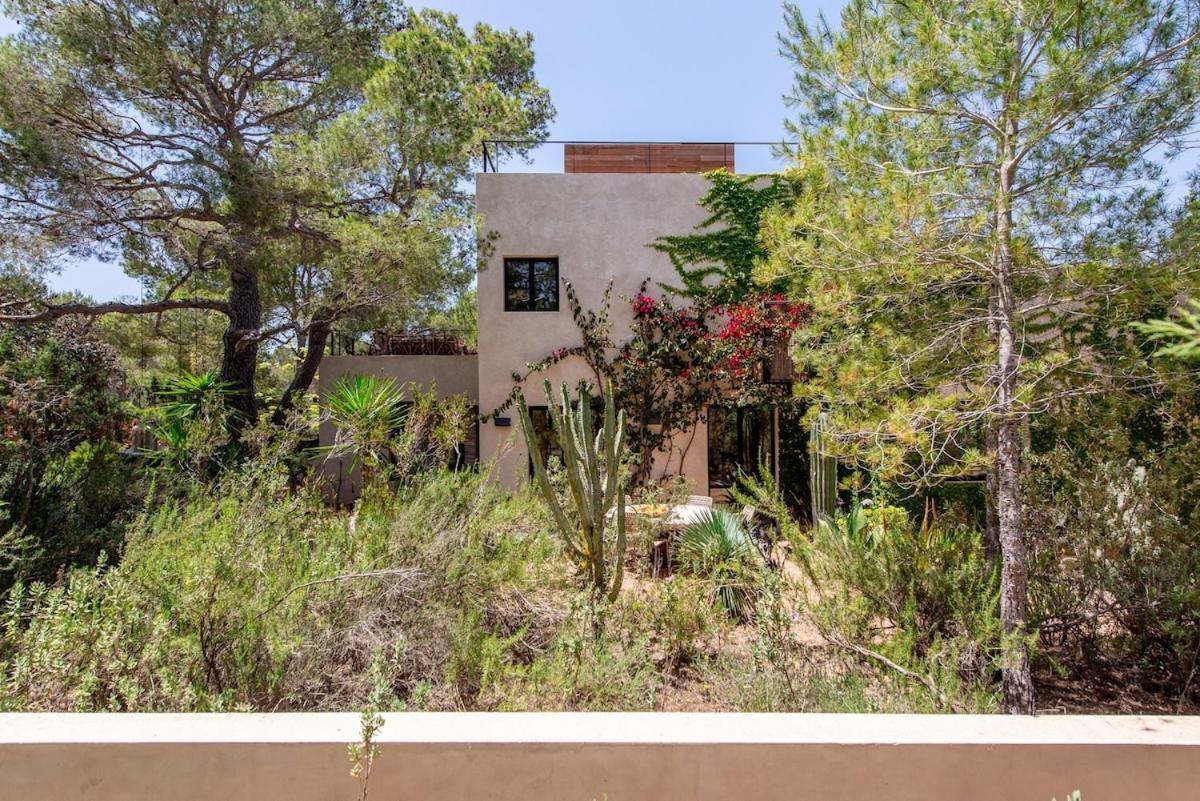Off The Grid Ibiza Pousada