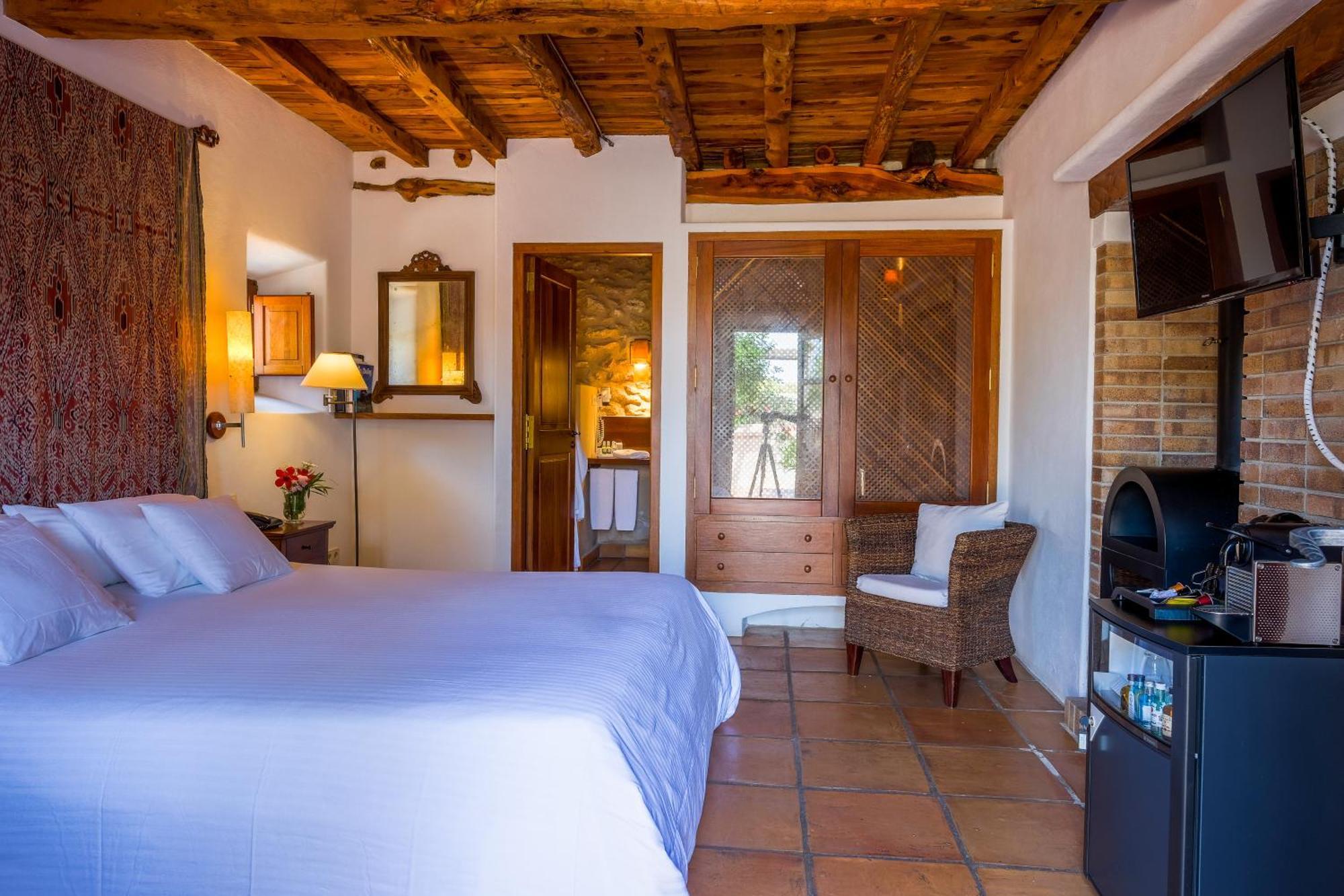 Lluc Boutique Country & San Rafael De Sa Creu