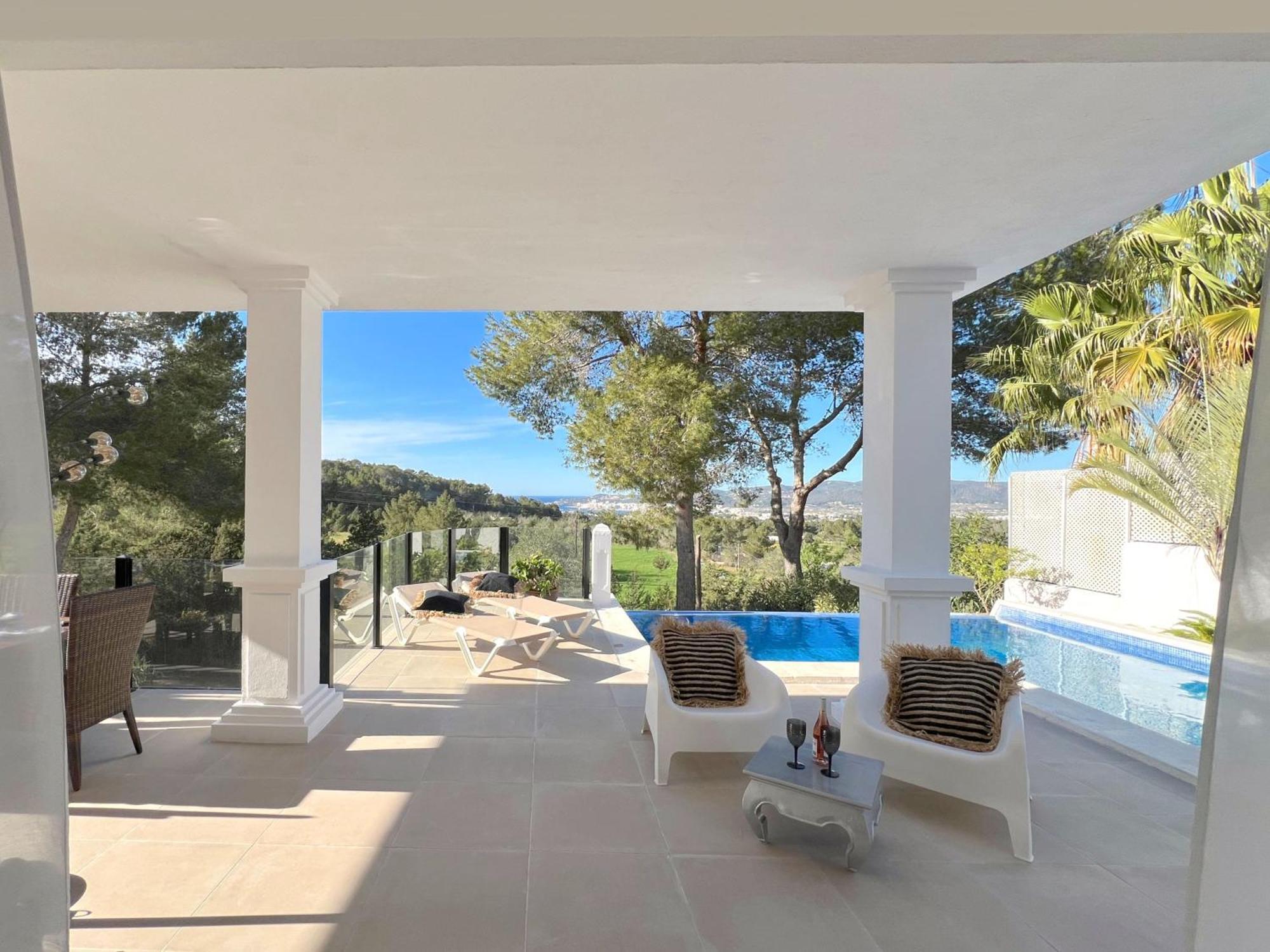 Sunset Bay Villa *