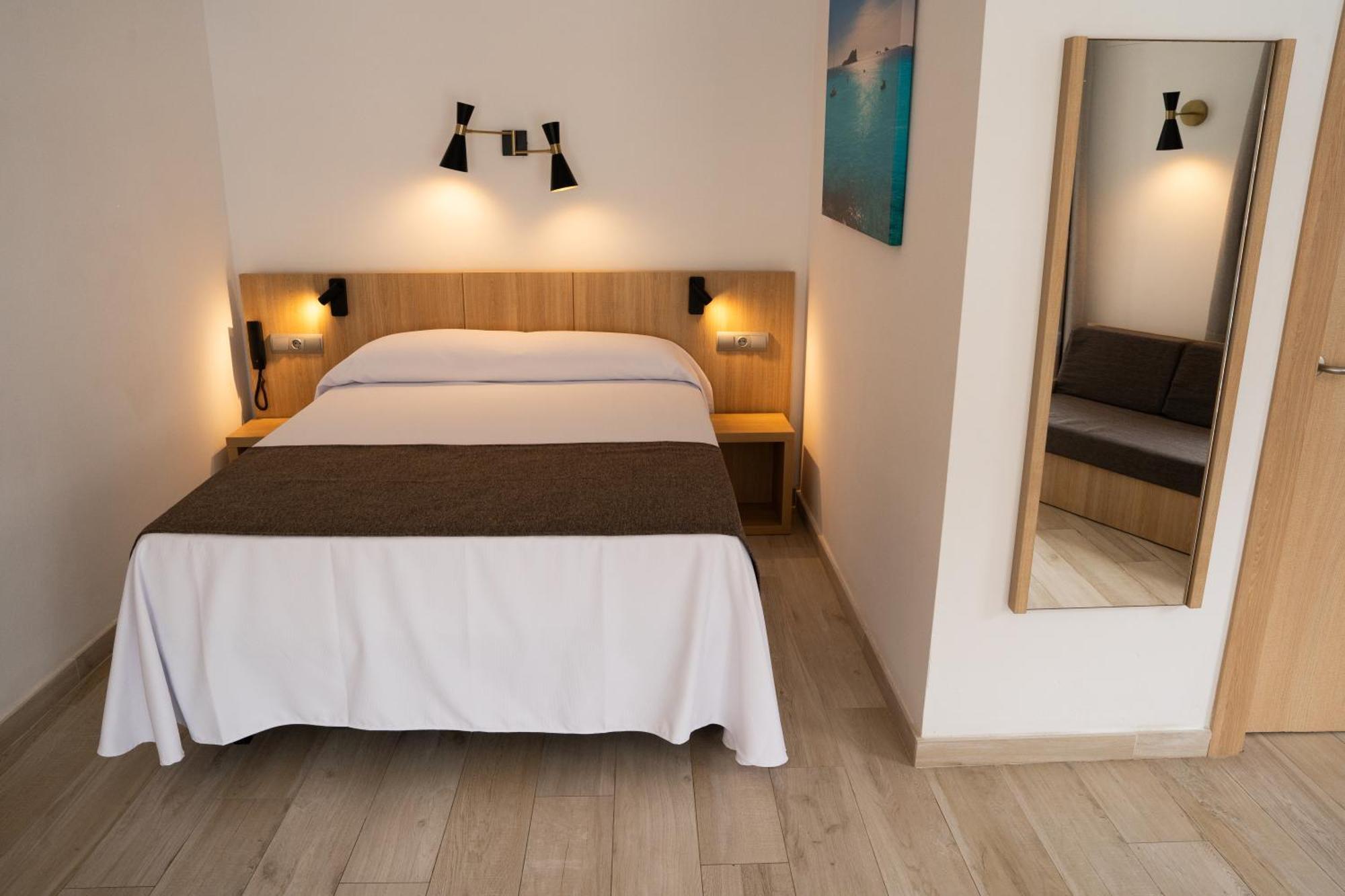 Sunside Ibiza - Only Adults- Formerly Known As Park Apartment San Antonio (Ibiza)