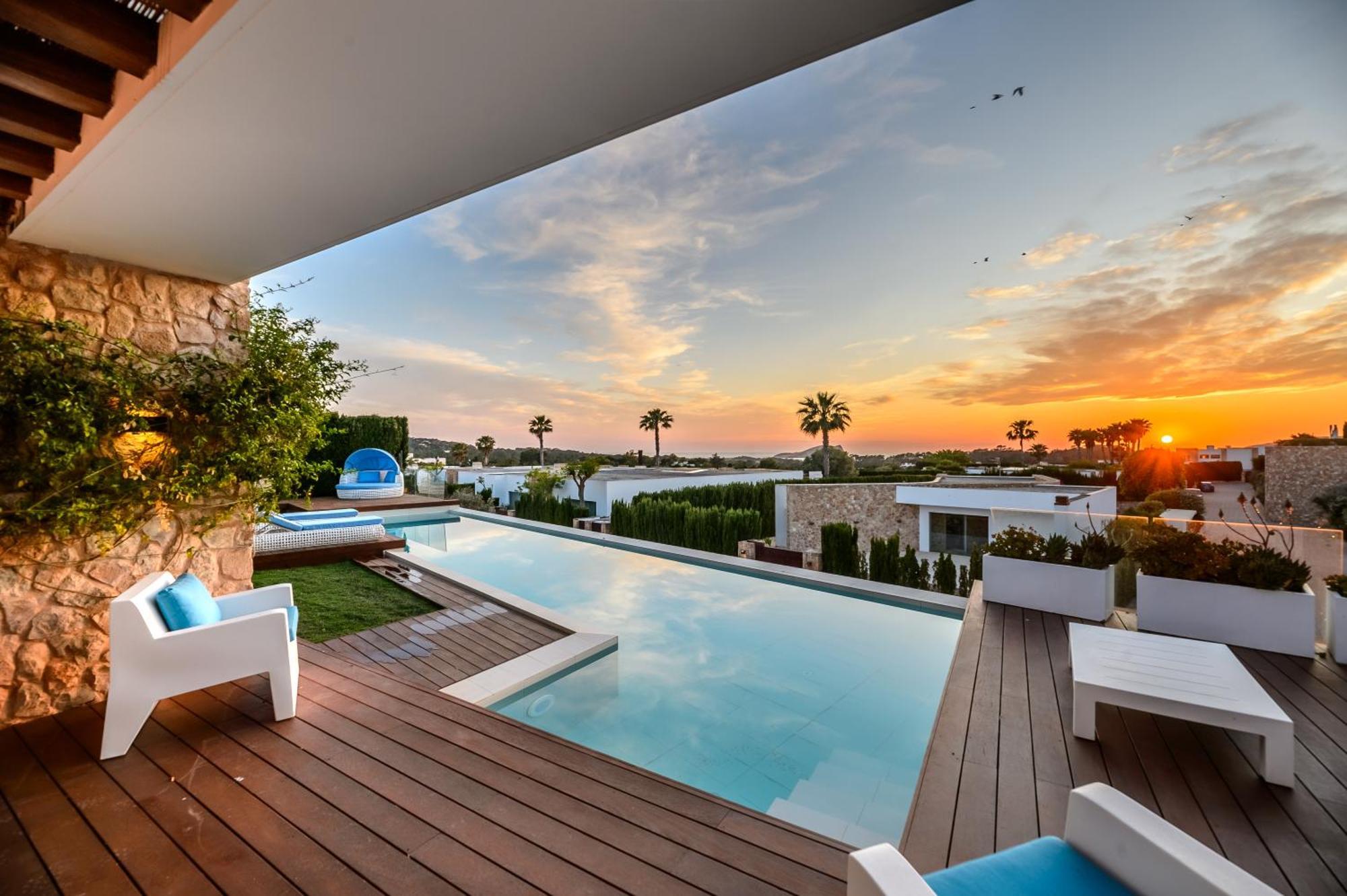Zelmar - Tranquility And Privacy In Cala Conta Villa *