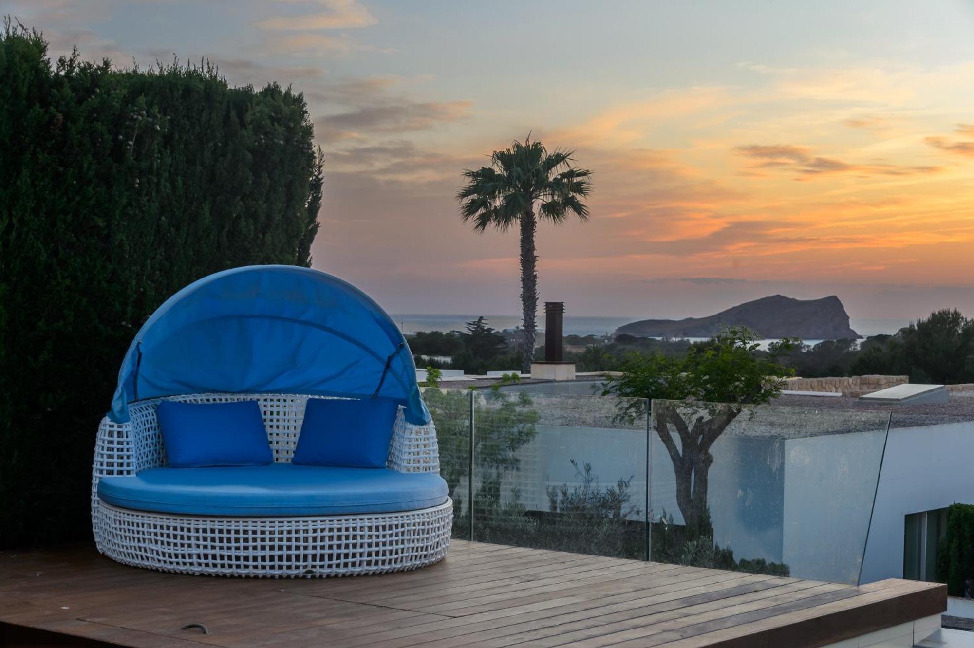 Villa Zelmar - Tranquility And Privacy In Cala Conta *
