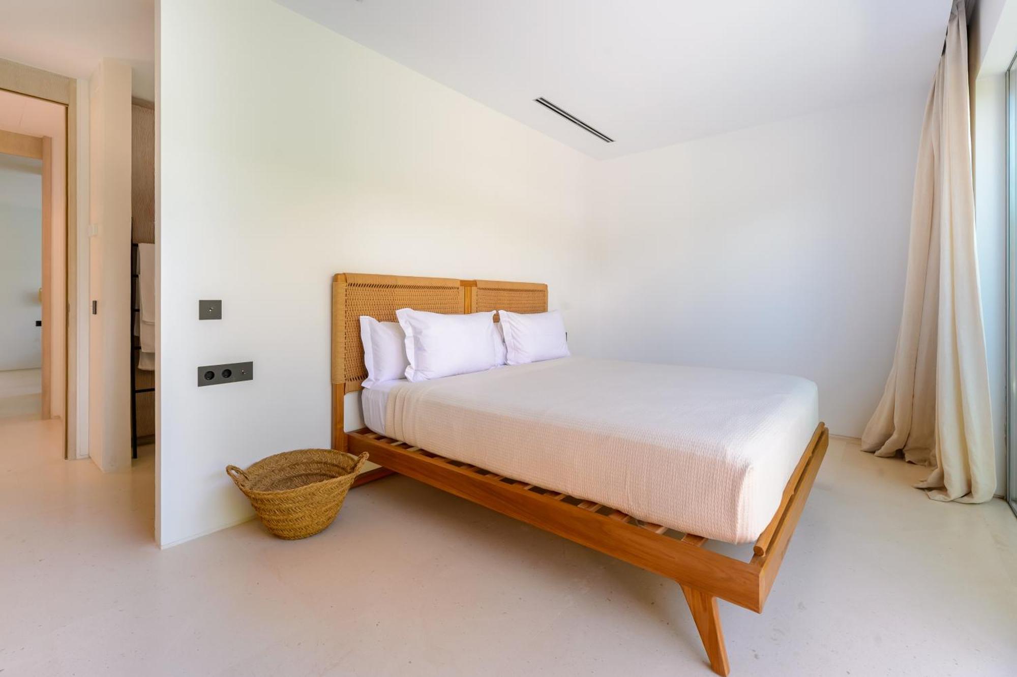 Zelmar - Tranquility And Privacy In Cala Conta Villa Sant Josep de sa Talaia