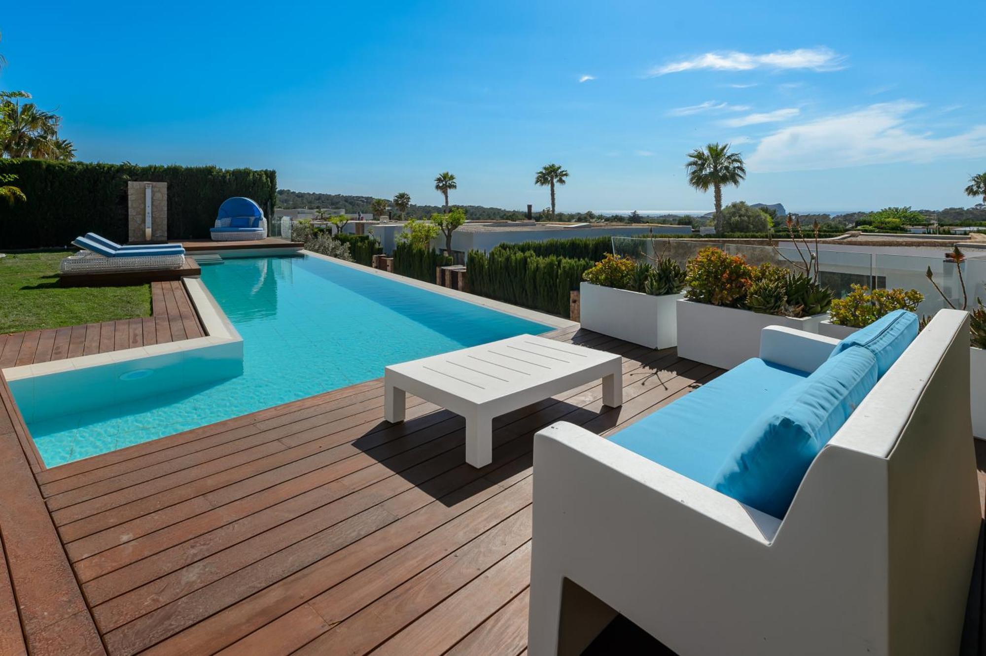 Zelmar - Tranquility And Privacy In Cala Conta *