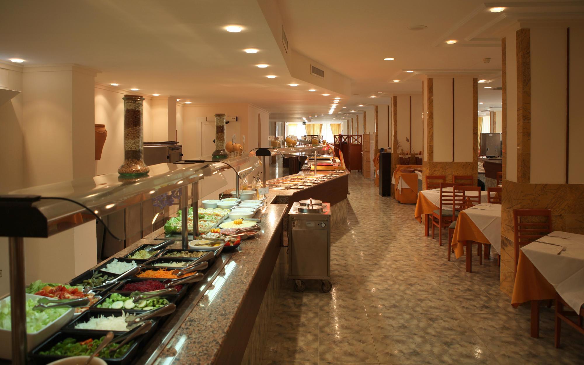 Moon Dreams Coral Hotel 3*