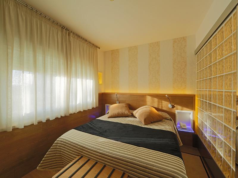 Hotel Lux Isla Talamanca (Ibiza)