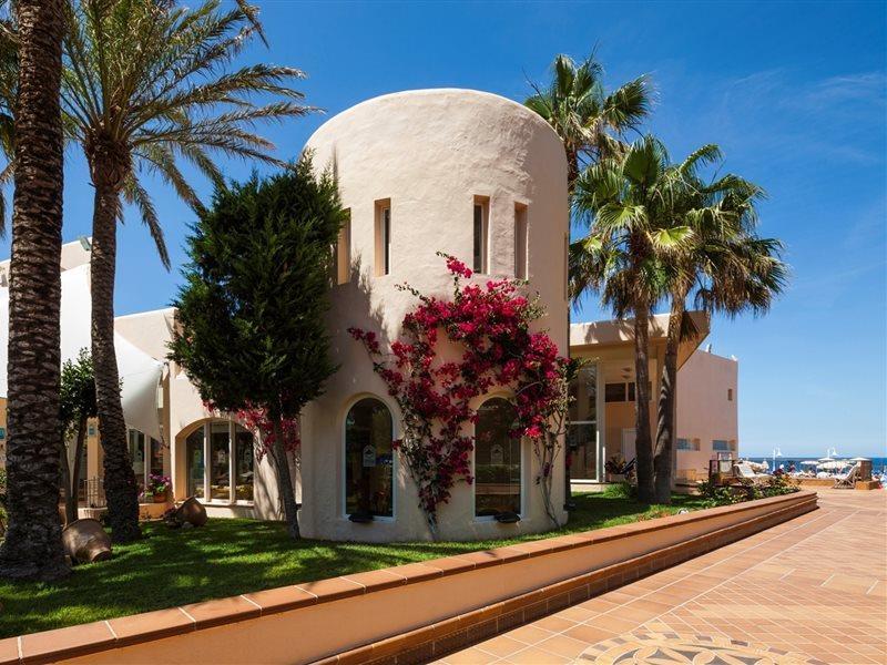Invisa Club Cala Blanca Hotel