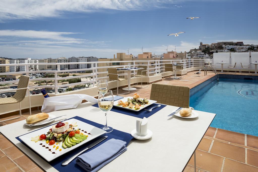 Royal Plaza 4*
