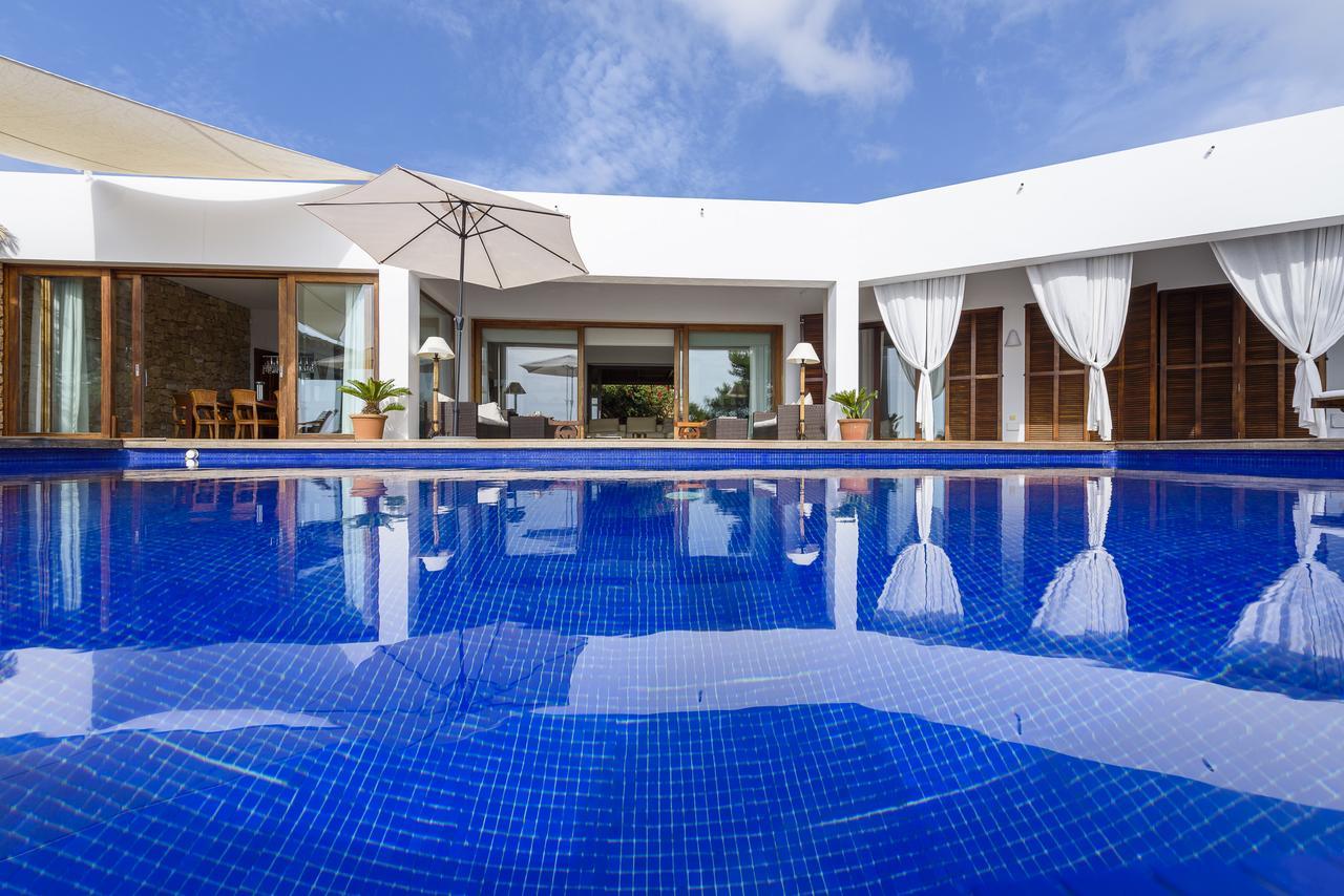 Azul Villa