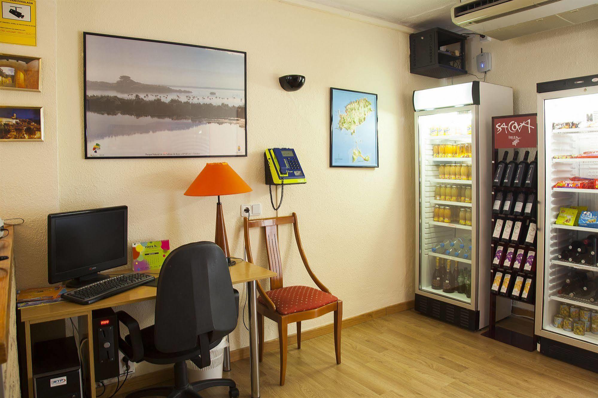 Residencia Europa Punico Guest house