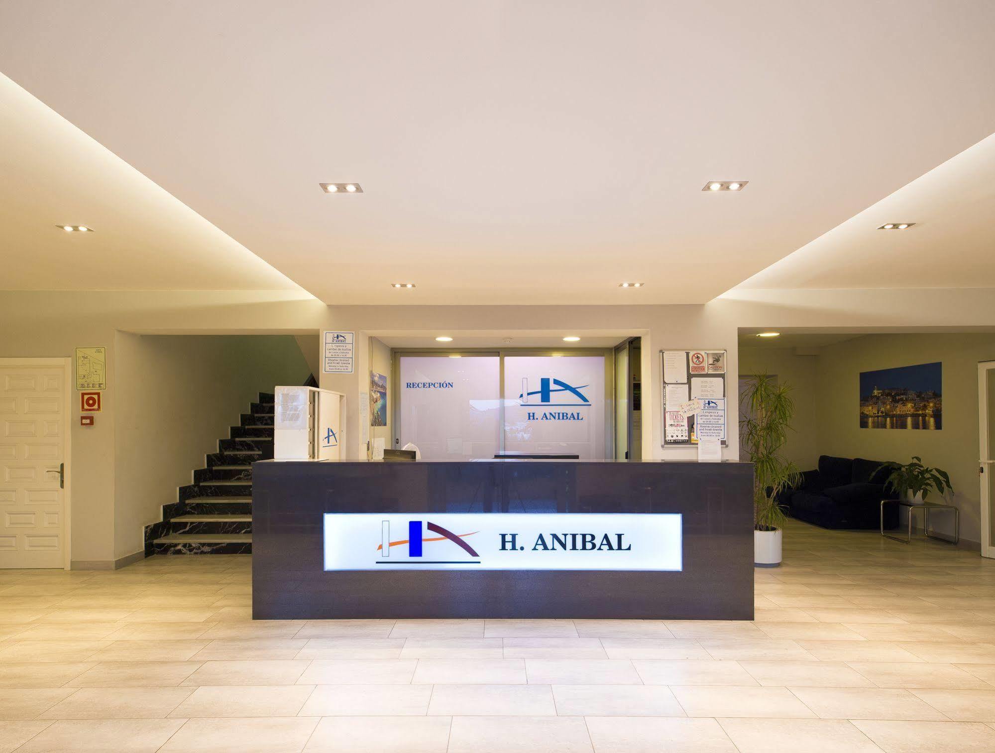 Pensión Anibal - Ab Group San Antonio Abad