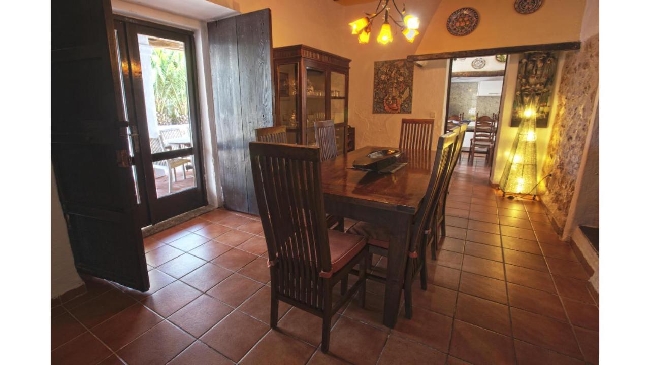 Villa Daniel 5 Mins By Taxi Into Ibiza Town Sant Jordi de ses Salines