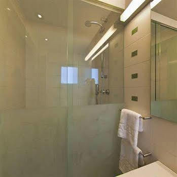 Lux Isla Hotel 3*
