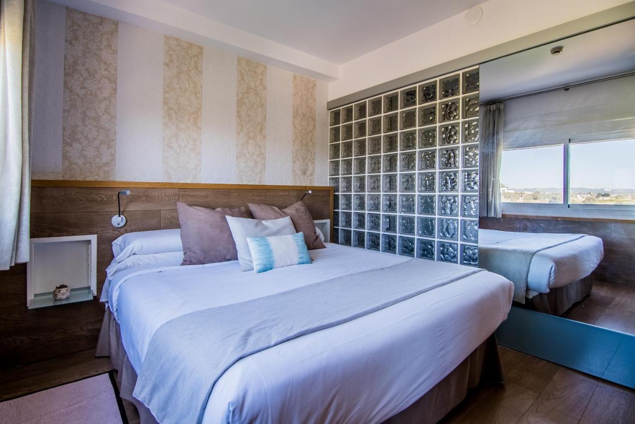 Lux Isla Hotel