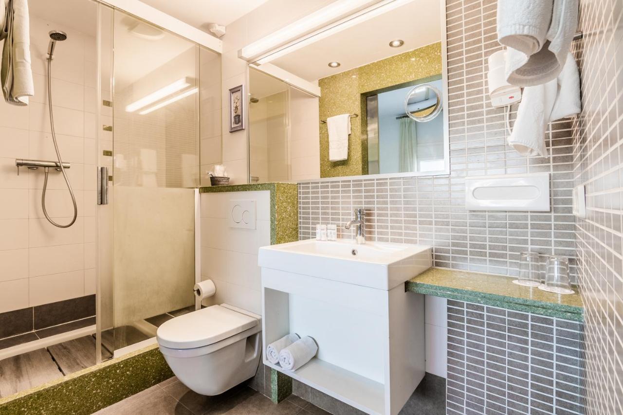 Lux Isla Hotel