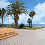 Belvilla By Oyo Beachfront Appartment