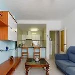 Cel Blau Apartments