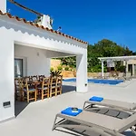 Villa Sa Rota Family