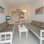 Coral Star Apartments