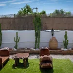 Casa Con Piscina, Jardin Y Juegos Exteriores